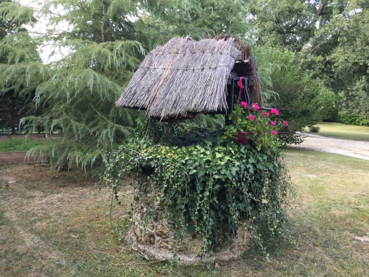 La Belle Chaumiere Panzió Bretagne-de-Marsan Kültér fotó